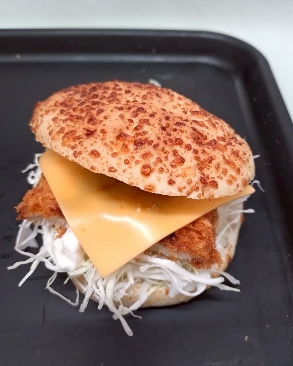 フォカッチャのロースカツバーガー